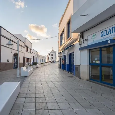 Apartamento ático Con Terraza En *