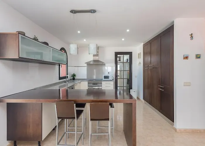Atico Con Terraza En