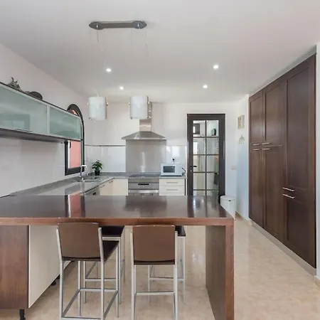 Atico Con Terraza En