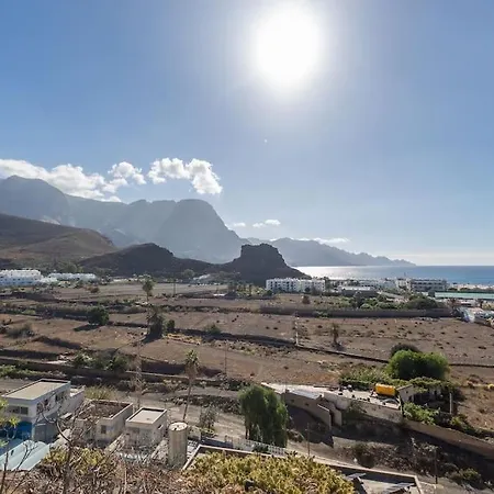 Atico Con Terraza En * Agaete (Gran Canaria)