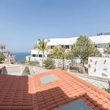 Atico Con Terraza En Agaete (Gran Canaria)