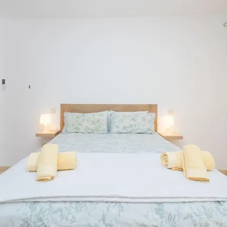 Atico Con Terraza En *