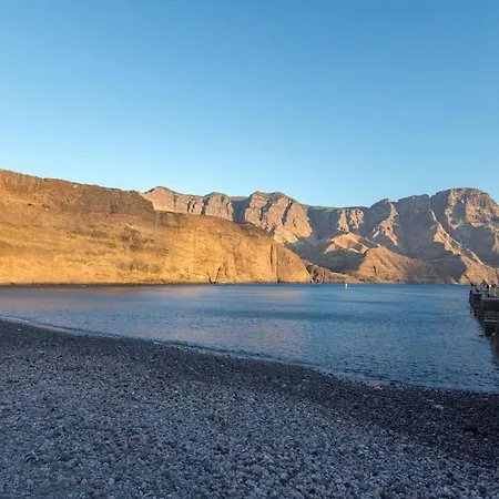 Atico Con Terraza En * Agaete (Gran Canaria)