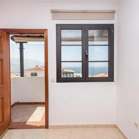 Atico Con Terraza En *